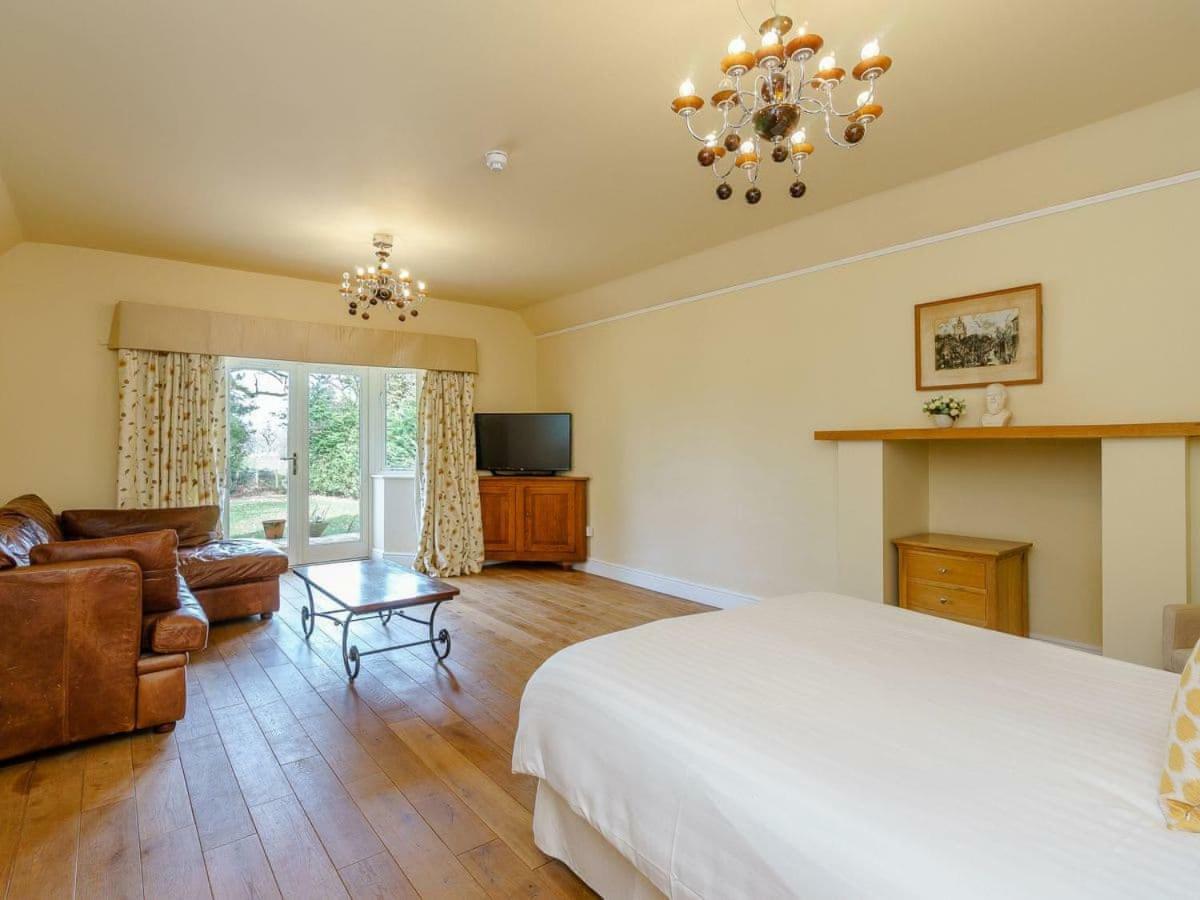 The Kingsley At Eversley Exterior foto